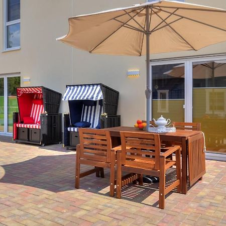 Haus Strandkoerv Mit Fass-Sauna Loddin Dış mekan fotoğraf