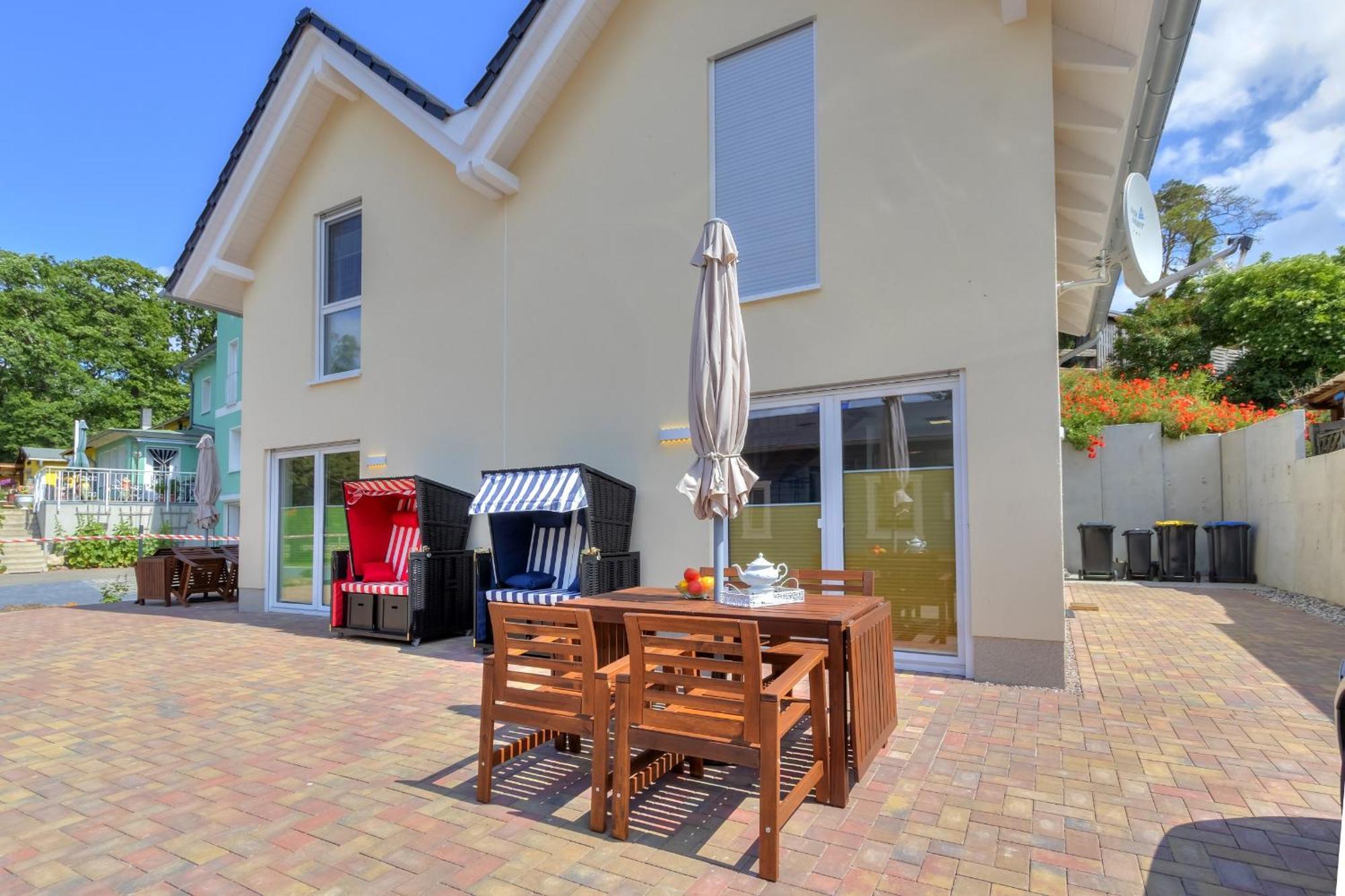 Haus Strandkoerv Mit Fass-Sauna Loddin Dış mekan fotoğraf