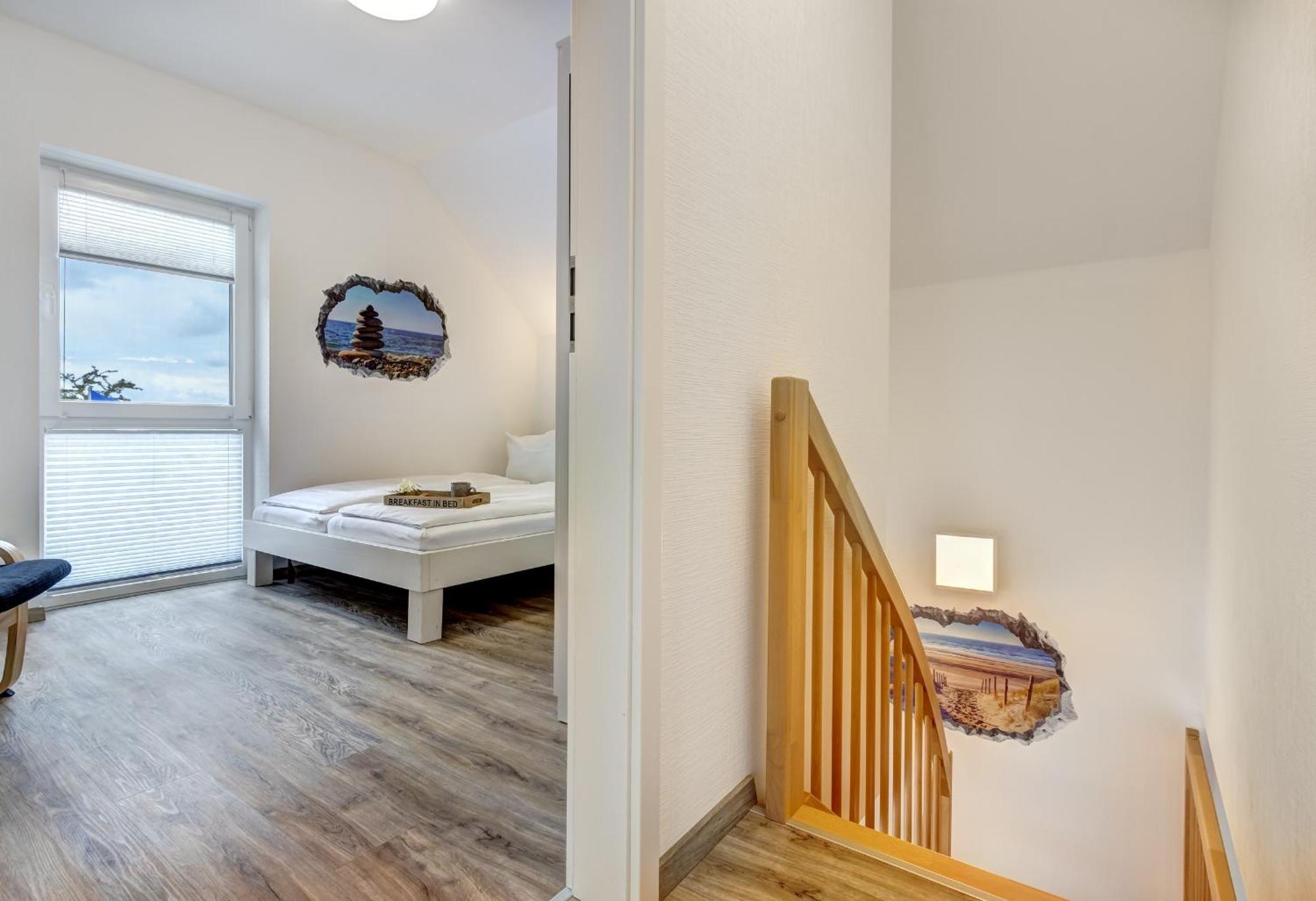 Haus Strandkoerv Mit Fass-Sauna Loddin Dış mekan fotoğraf
