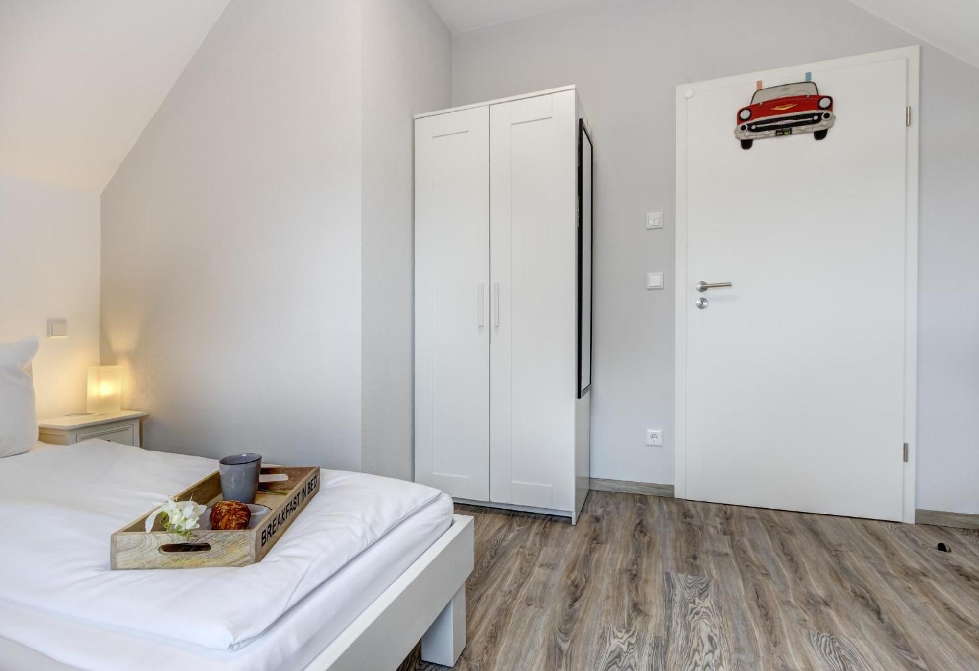 Haus Strandkoerv Mit Fass-Sauna Loddin Dış mekan fotoğraf